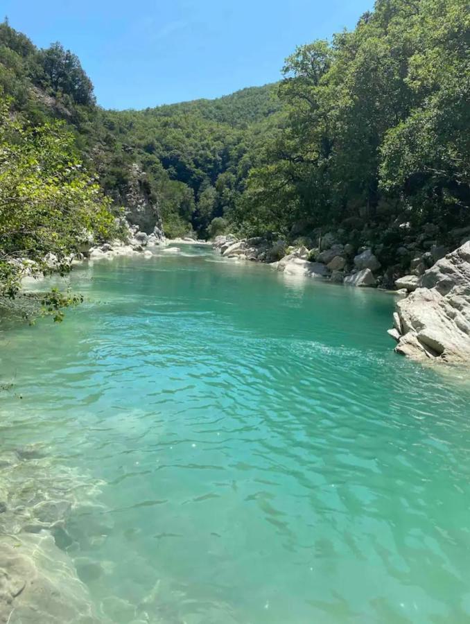 Appartement 3 pièces dans maison individuelle entre mer et montagnes Bouyon Esterno foto